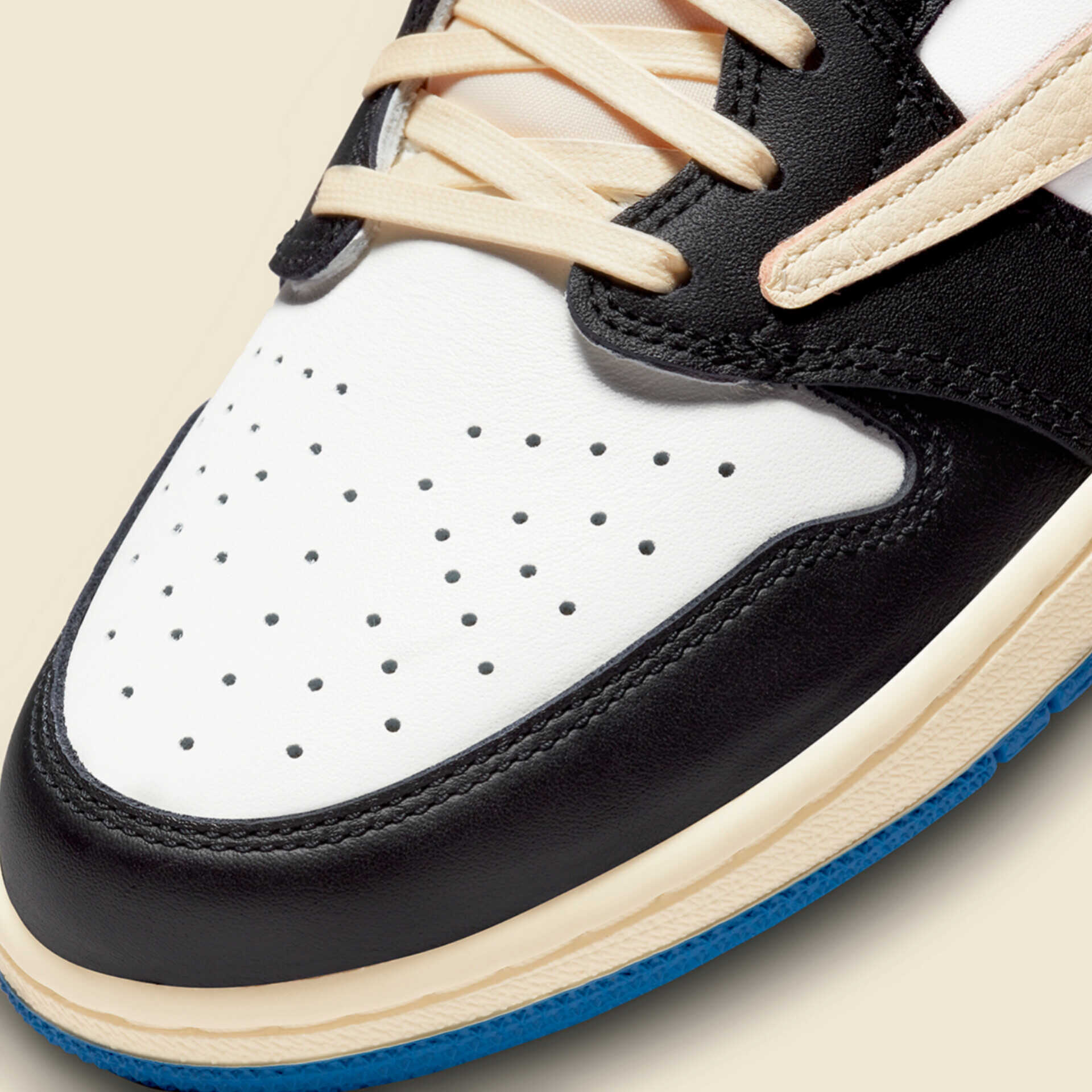 AIR JORDAN 1 TRAVIS SCOTT LOW (FRAGMENT)