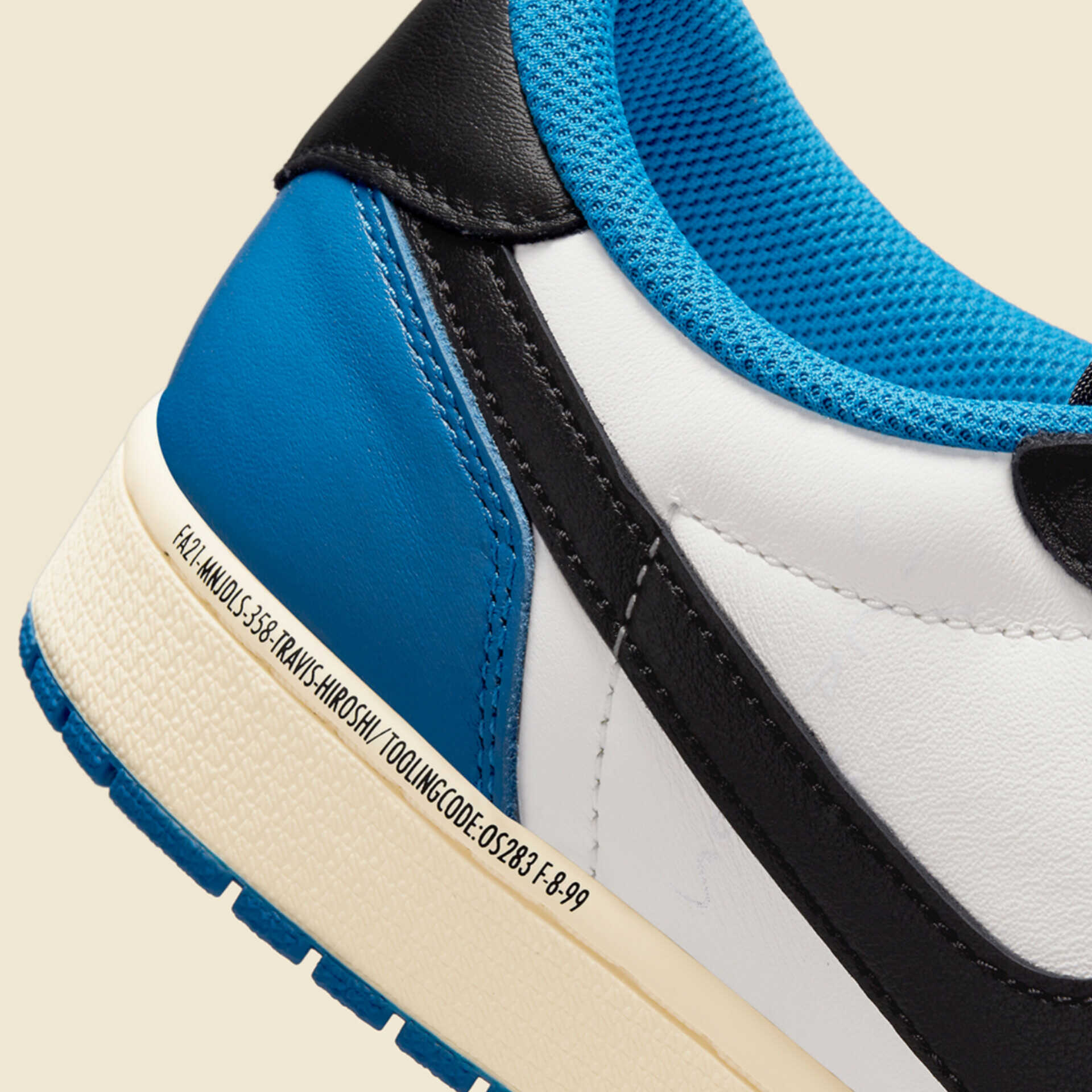 AIR JORDAN 1 TRAVIS SCOTT LOW (FRAGMENT)