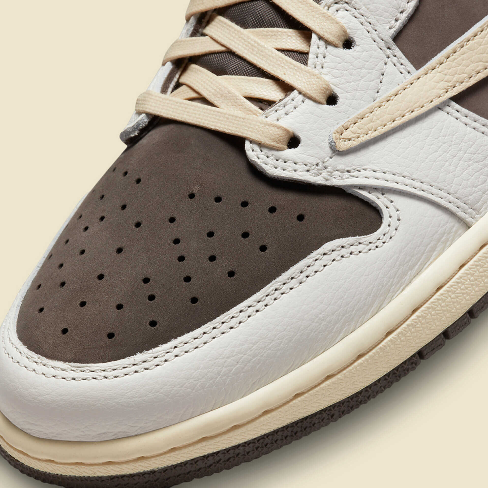 AIR JORDAN 1 TRAVIS SCOTT LOW (REVERSE MOCHA)