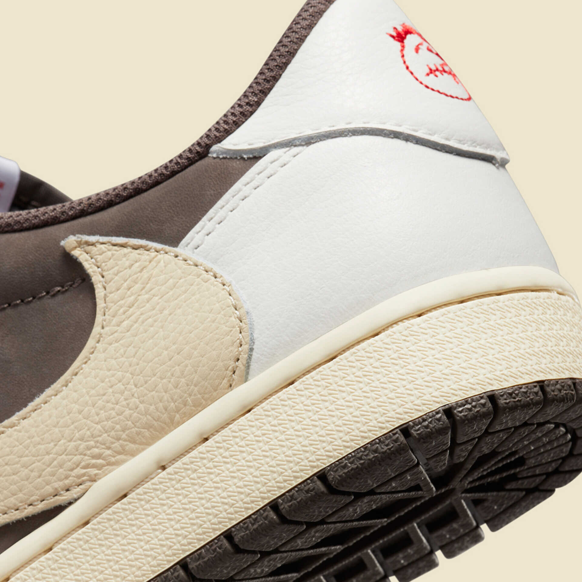 AIR JORDAN 1 TRAVIS SCOTT LOW (REVERSE MOCHA)