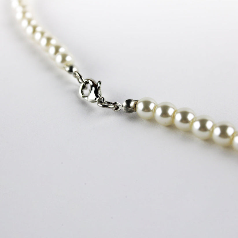 Chic Gem Black Pearl Necklace