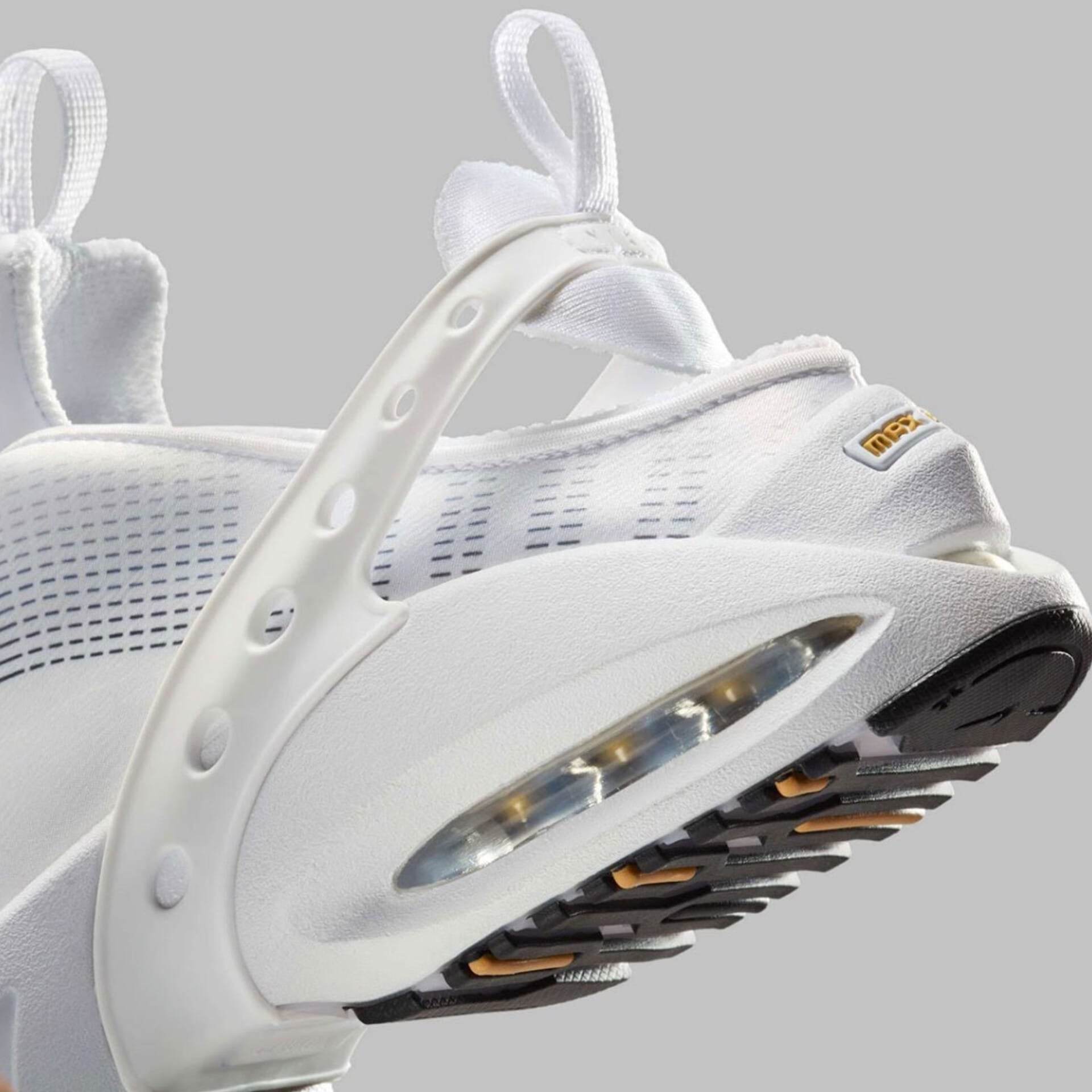 AIR MAX CRAZE (WHITE/METALLIC GOLD)