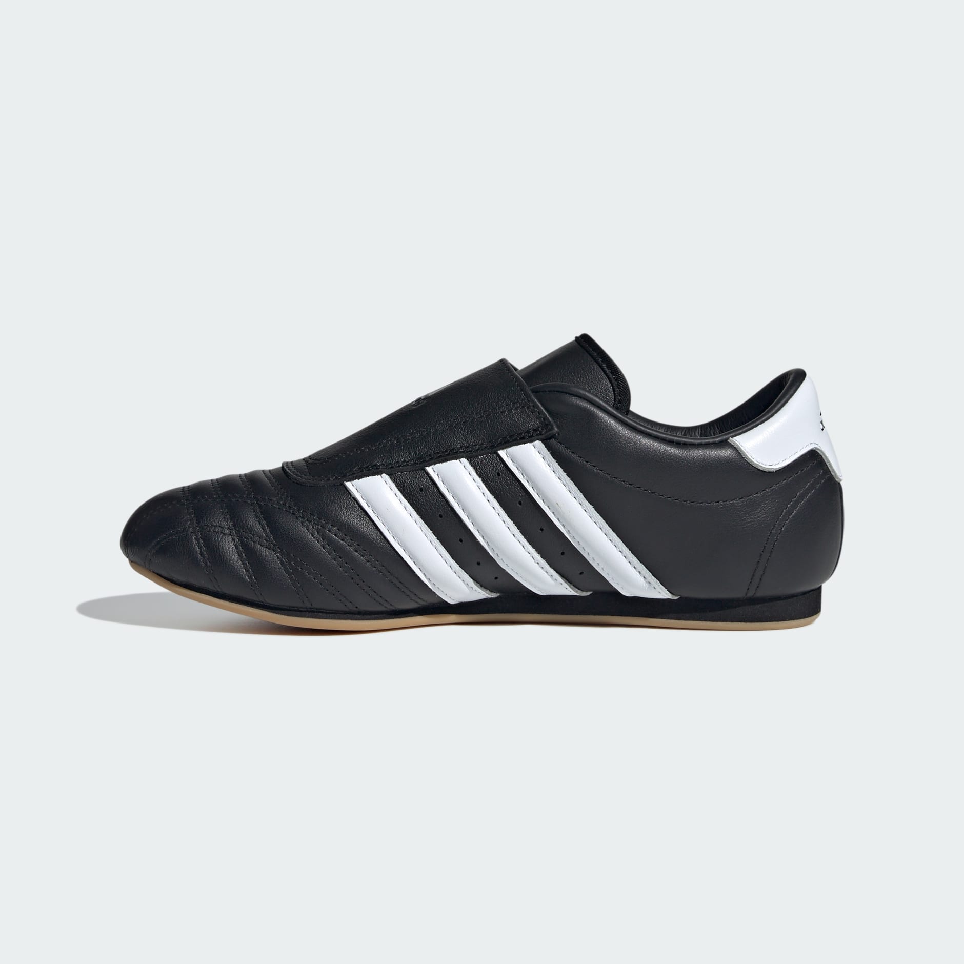 TAEKWONDO SHOES (CORE BLACK/CLOUD WHITE/GUM)