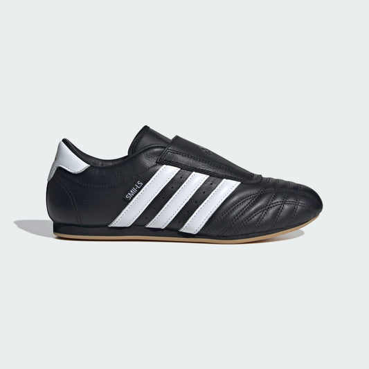 TAEKWONDO SHOES (CORE BLACK/CLOUD WHITE/GUM)