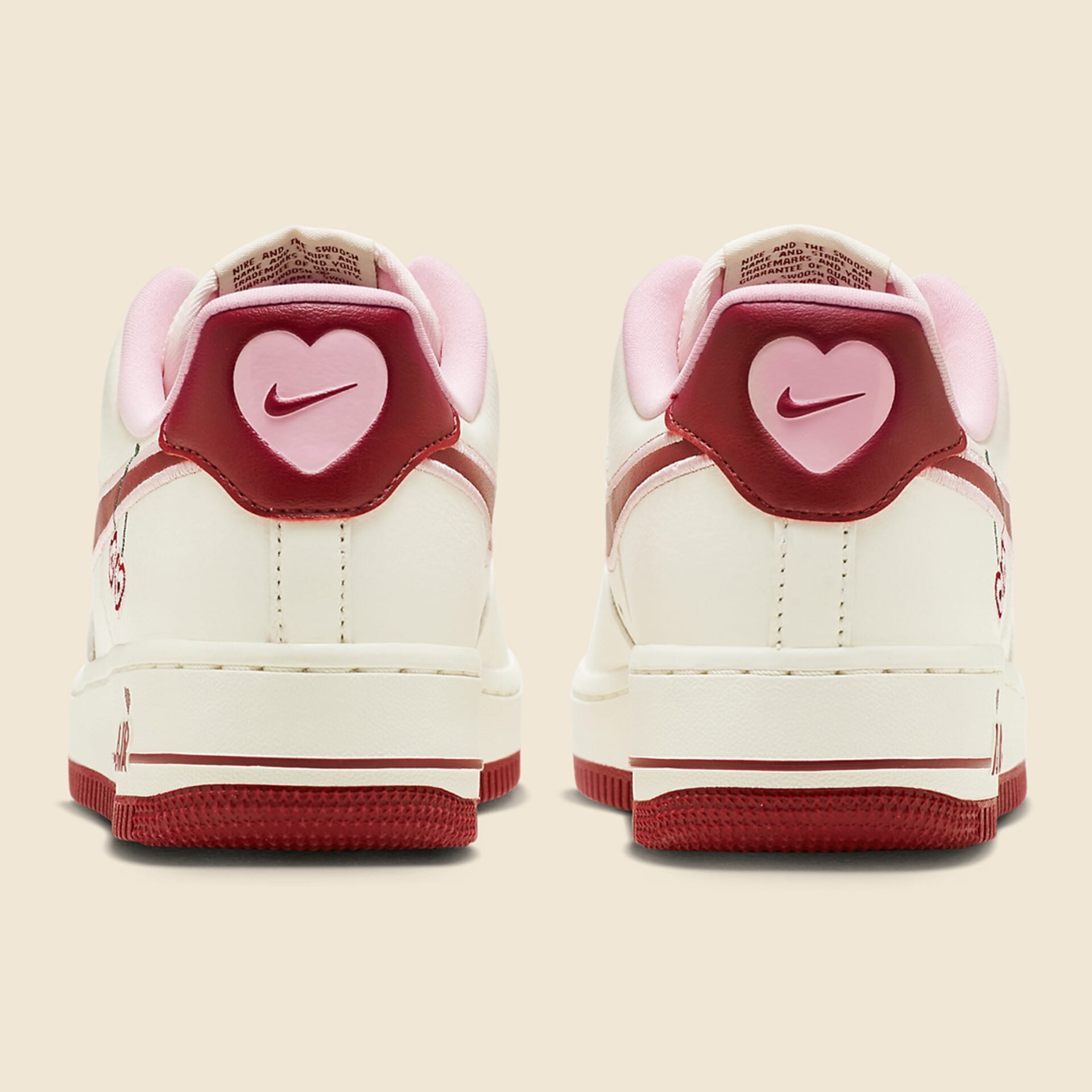 AIR FORCE 1 LOW (VALENTINE'S 2023)