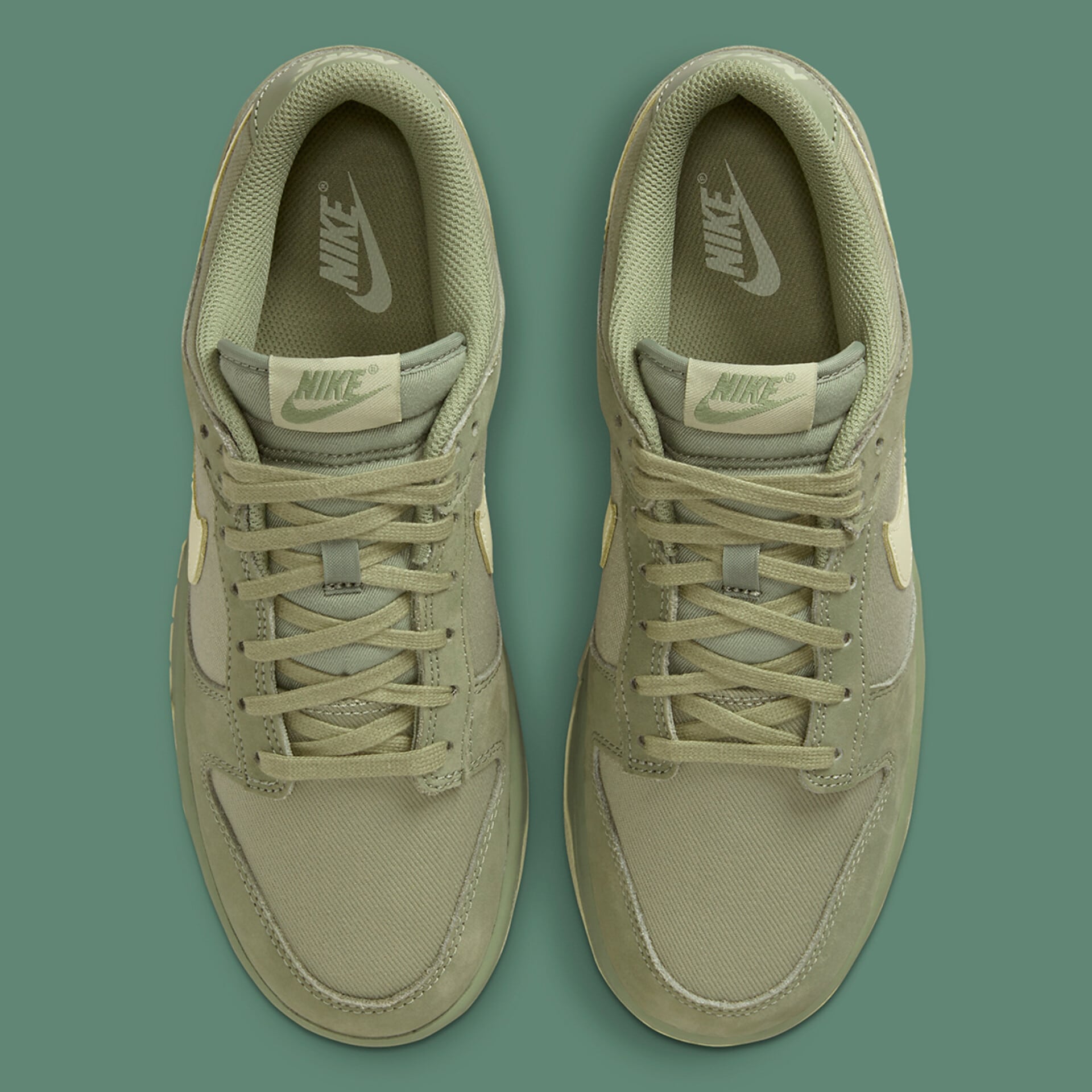 SB DUNK LOW (OIL GREEN)
