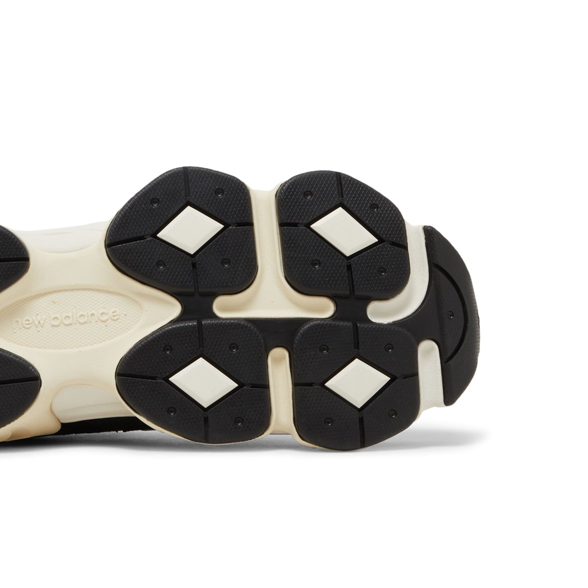9060 (BLACK WHITE)