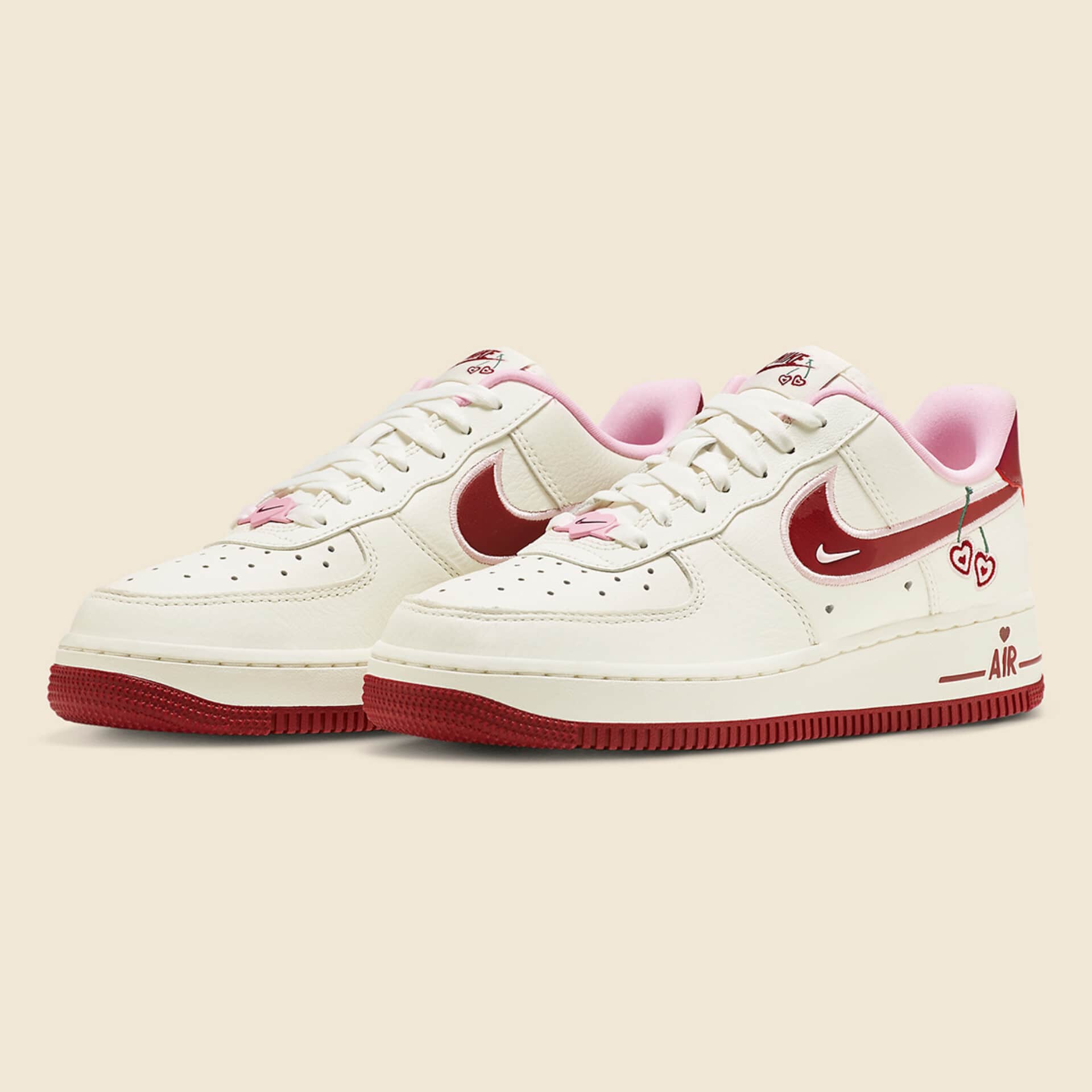 AIR FORCE 1 LOW (VALENTINE'S 2023)