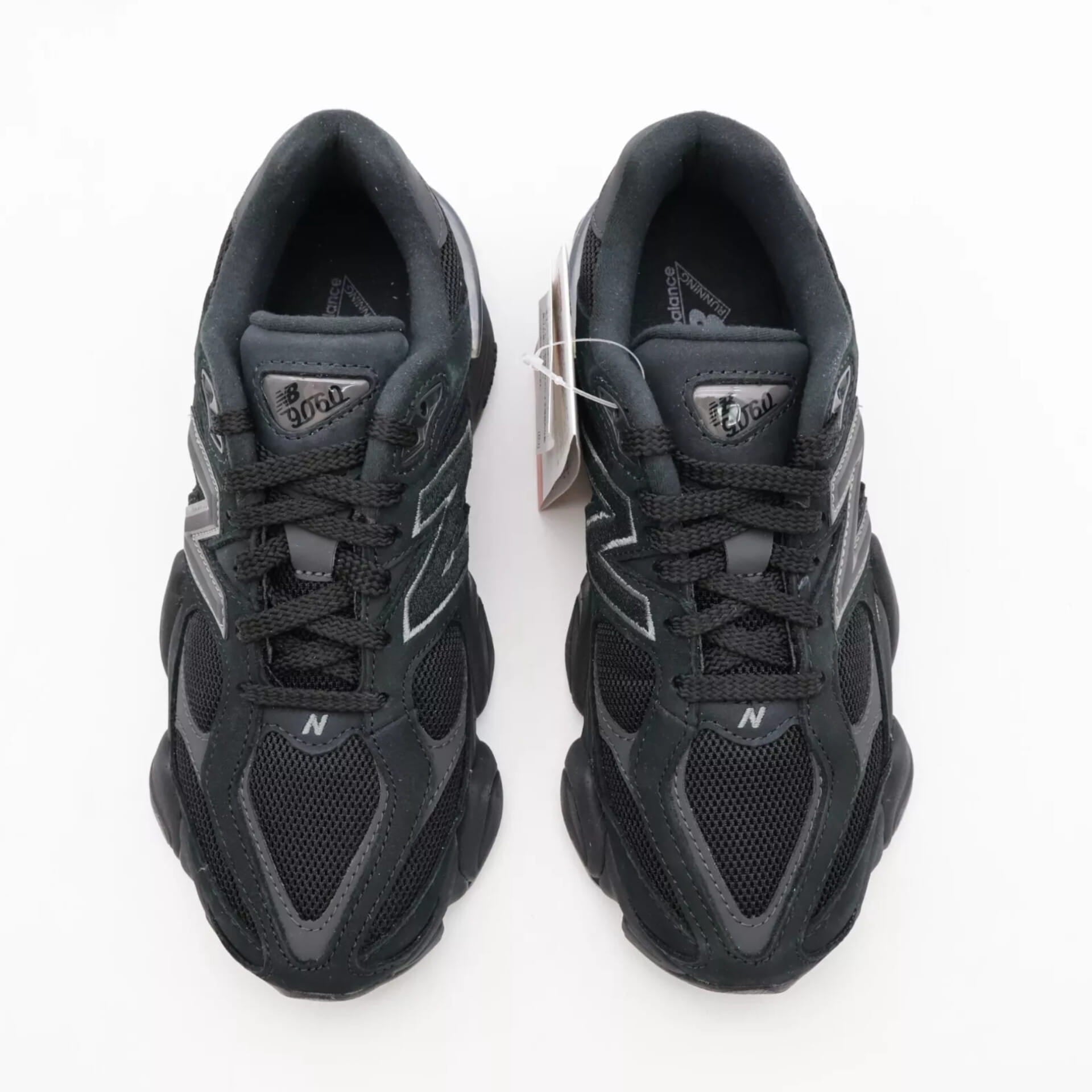 9060 (TRIPLE BLACK CEMENT)