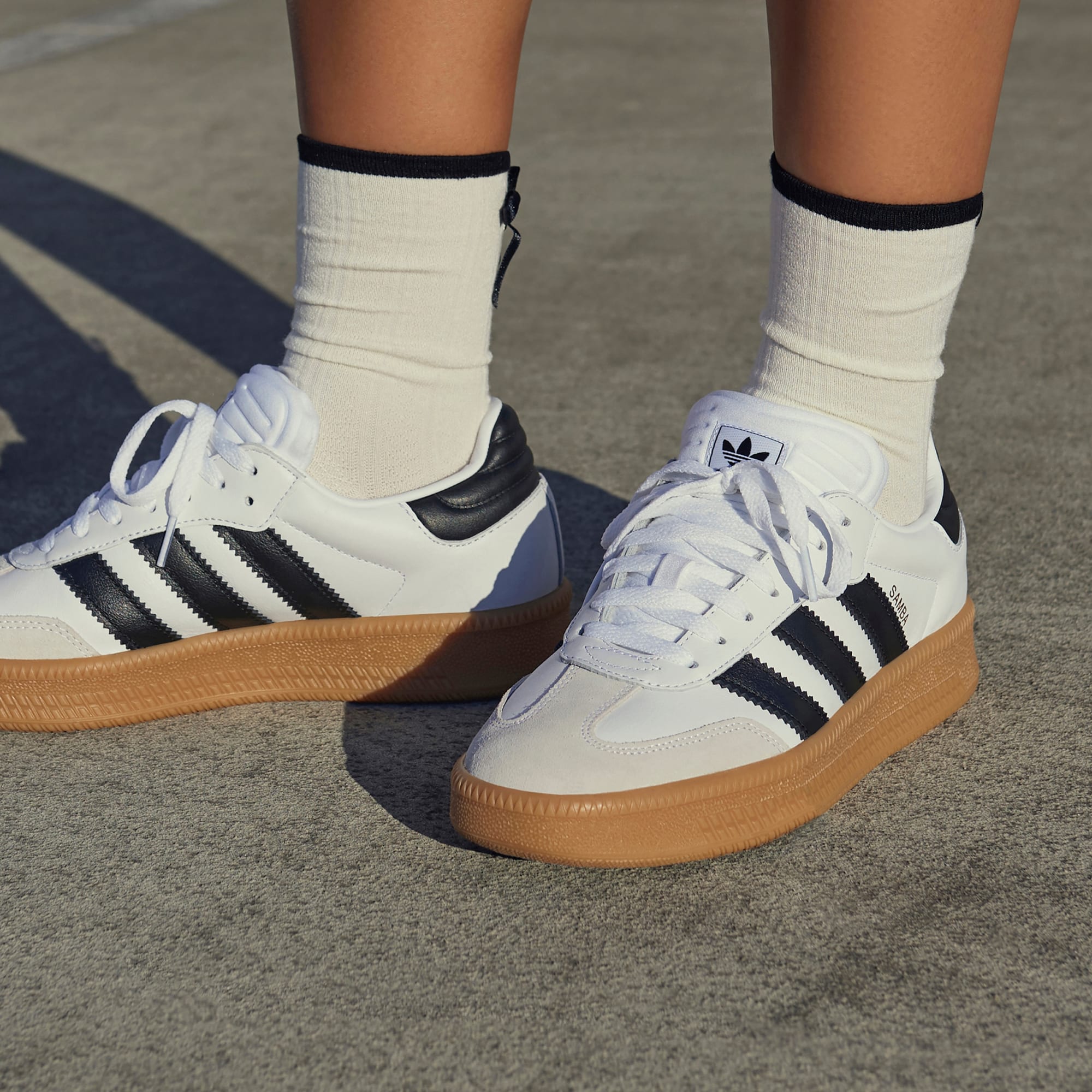 SAMBA XLG (CLOUD WHITE/CORE BLACK/GUM)