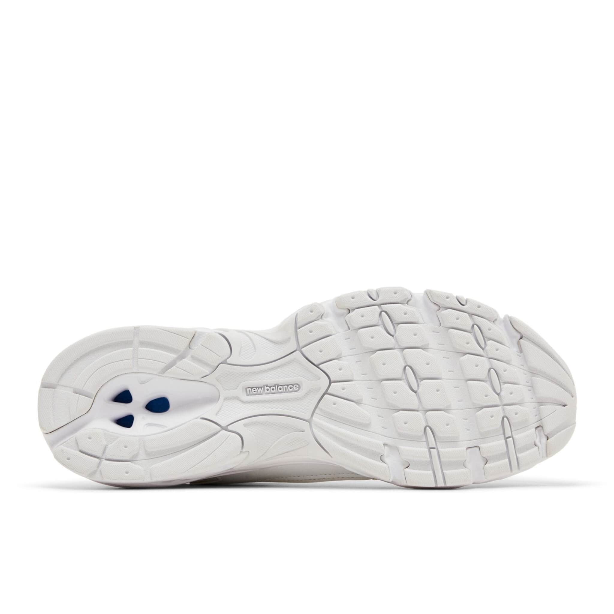 530 (TRIPLE WHITE)