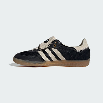 WALES BONNER SAMBA PONY TONAL LOW TRAINERS (CORE BLACK/CREAM WHITE/CREAM WHITE)